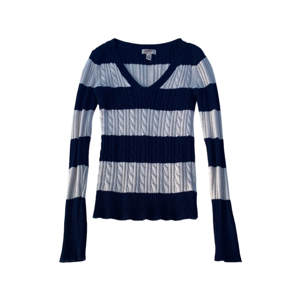 Arizona Jean Co V-neck Cable Knit Sweater